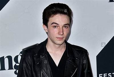 Mark Mckenna Net Worth, Age, Height, Bio, Birthday, Wiki!