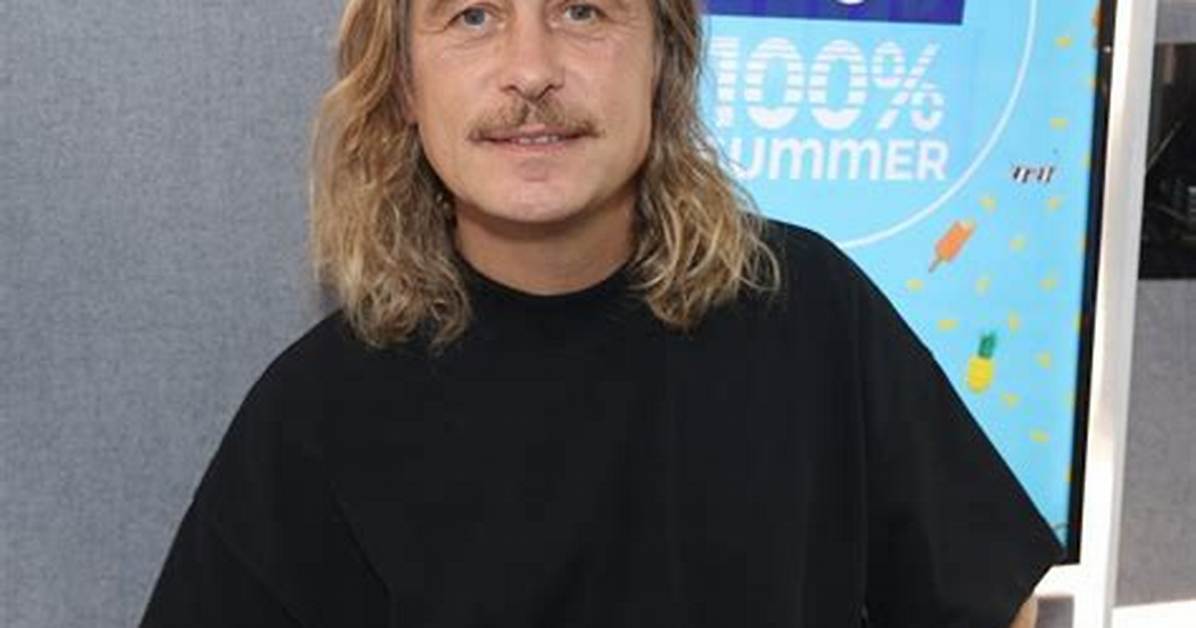 Mark Owen - Net Worth, Age, Height, Birthday, Bio, Wiki!