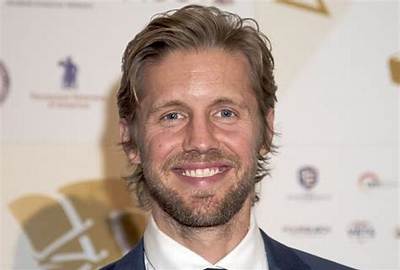 Matt Barr Net Worth, Age, Height, Bio, Birthday, Wiki!