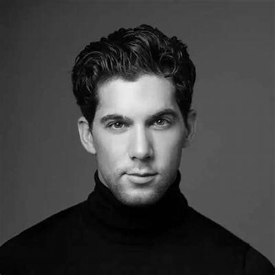 Mauricio Garza - Net Worth, Age, Height, Birthday, Bio, Wiki!