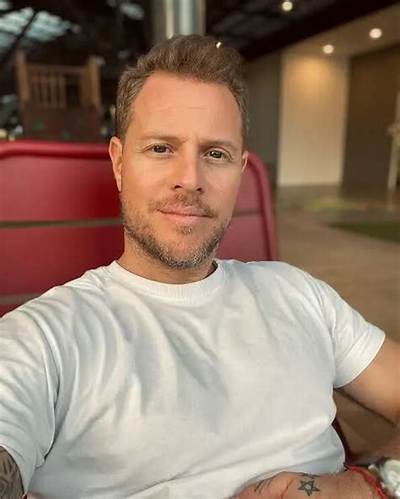 Mauricio Hoffmann - Net Worth, Age, Height, Birthday, Bio, Wiki!