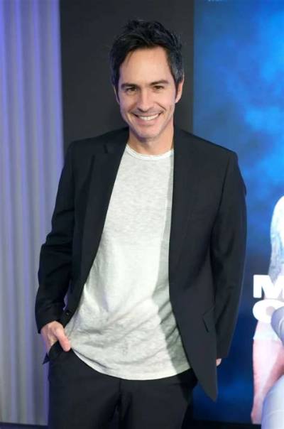 Mauricio Ochmann Net Worth, Age, Height, Bio, Birthday, Wiki!