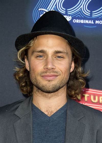 Max Lloyd-Jones - Net Worth, Age, Height, Birthday, Bio, Wiki!