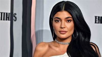 Meg Kylie - Net Worth, Age, Height, Birthday, Bio, Wiki!