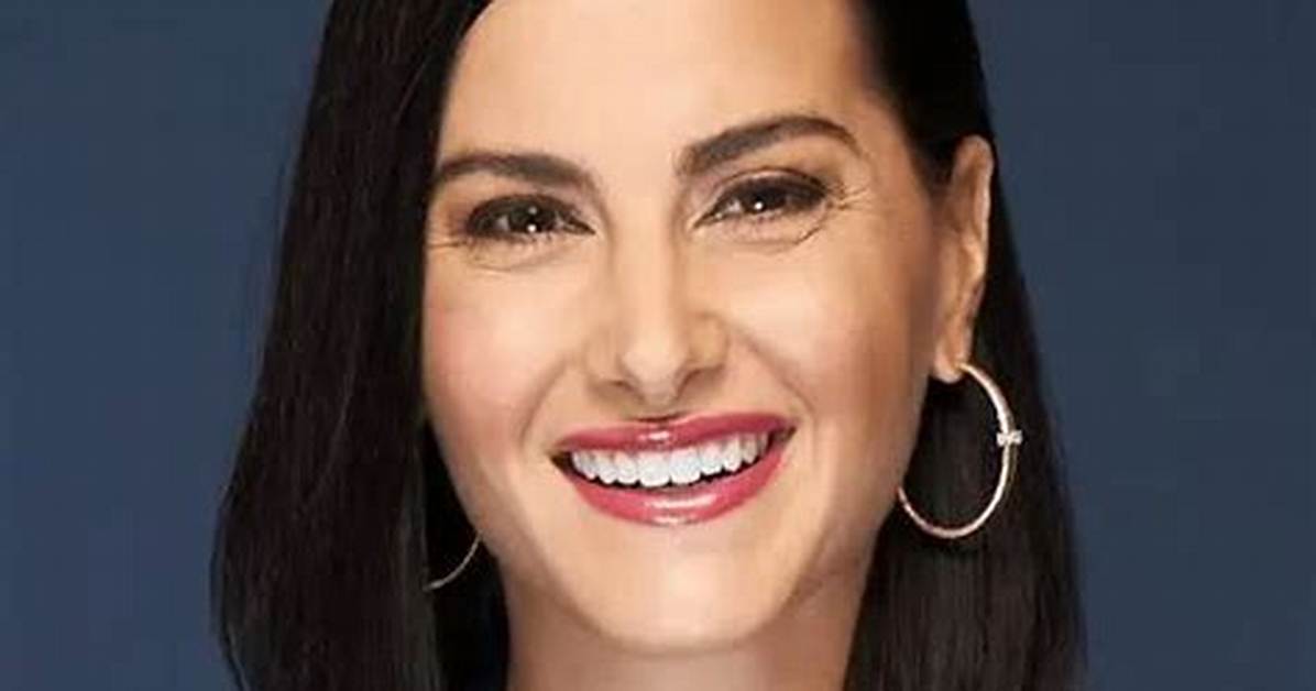Megan Olivi Net Worth, Age, Height, Bio, Birthday, Wiki!