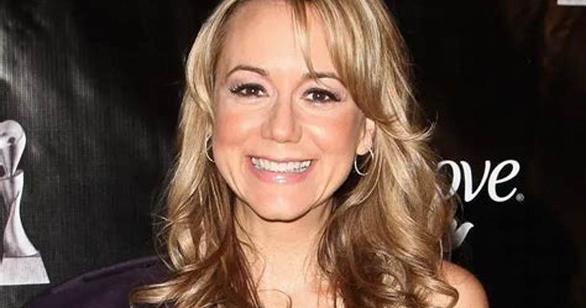Megyn Price Net Worth, Age, Height, Bio, Birthday, Wiki!
