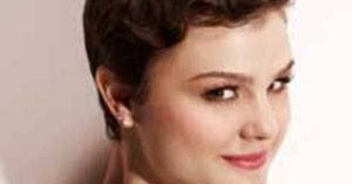 Melanie Appleby - Net Worth, Age, Height, Birthday, Bio, Wiki!