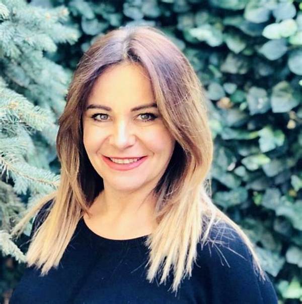 Melda Arat Net Worth, Age, Height, Bio, Birthday, Wiki!