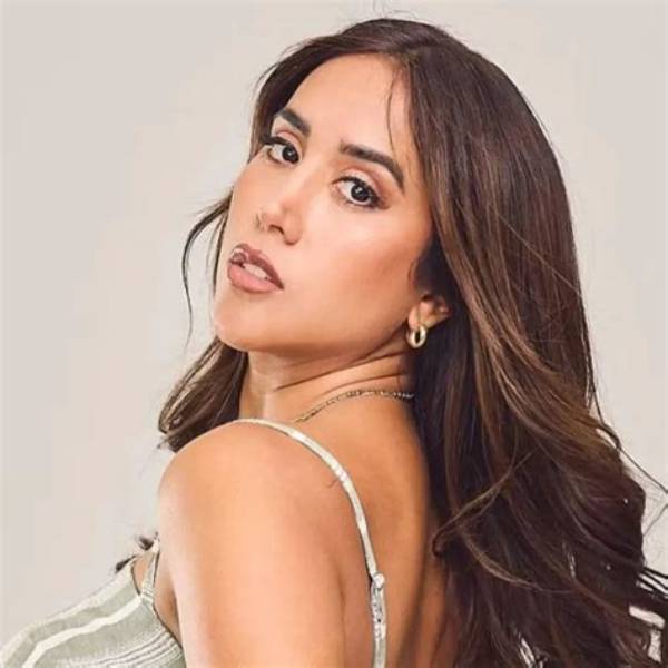 Melissa Paredes - Net Worth, Age, Height, Birthday, Bio, Wiki!