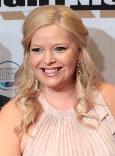 Melissa Peterman Net Worth, Age, Height, Bio, Birthday, Wiki!