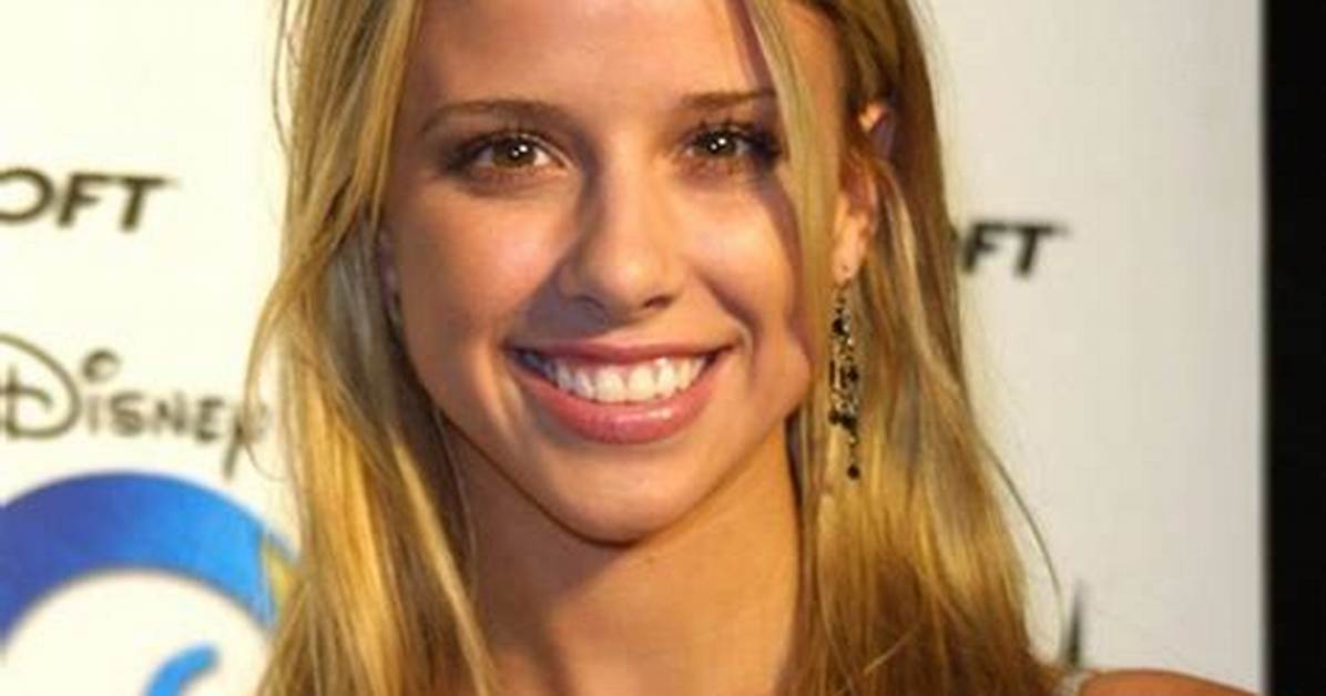 Melissa Schuman Net Worth, Age, Height, Bio, Birthday, Wiki!