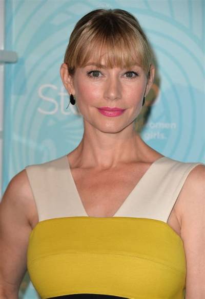 Meredith Monroe - Net Worth, Age, Height, Birthday, Bio, Wiki!
