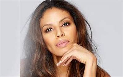 Merle Dandridge Net Worth, Age, Height, Bio, Birthday, Wiki!