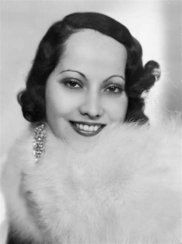 Merle Oberon Net Worth, Age, Height, Bio, Birthday, Wiki!