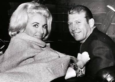 Merlyn Mantle - Net Worth, Age, Height, Birthday, Bio, Wiki!