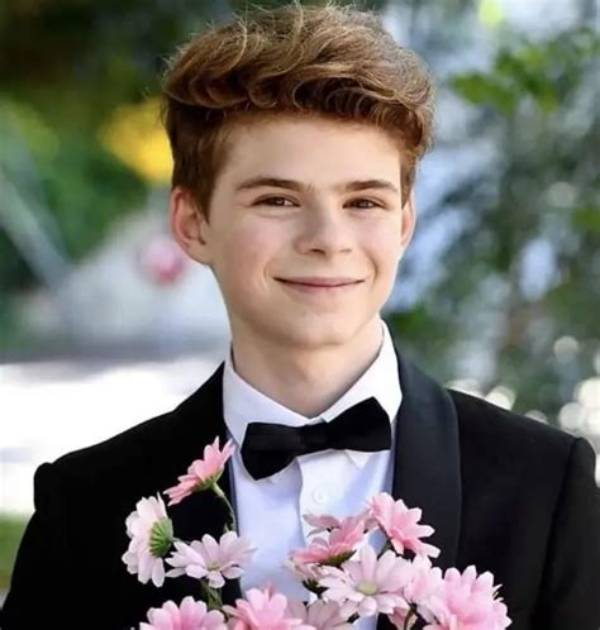 Merrick Hanna Net Worth, Age, Height, Bio, Birthday, Wiki!