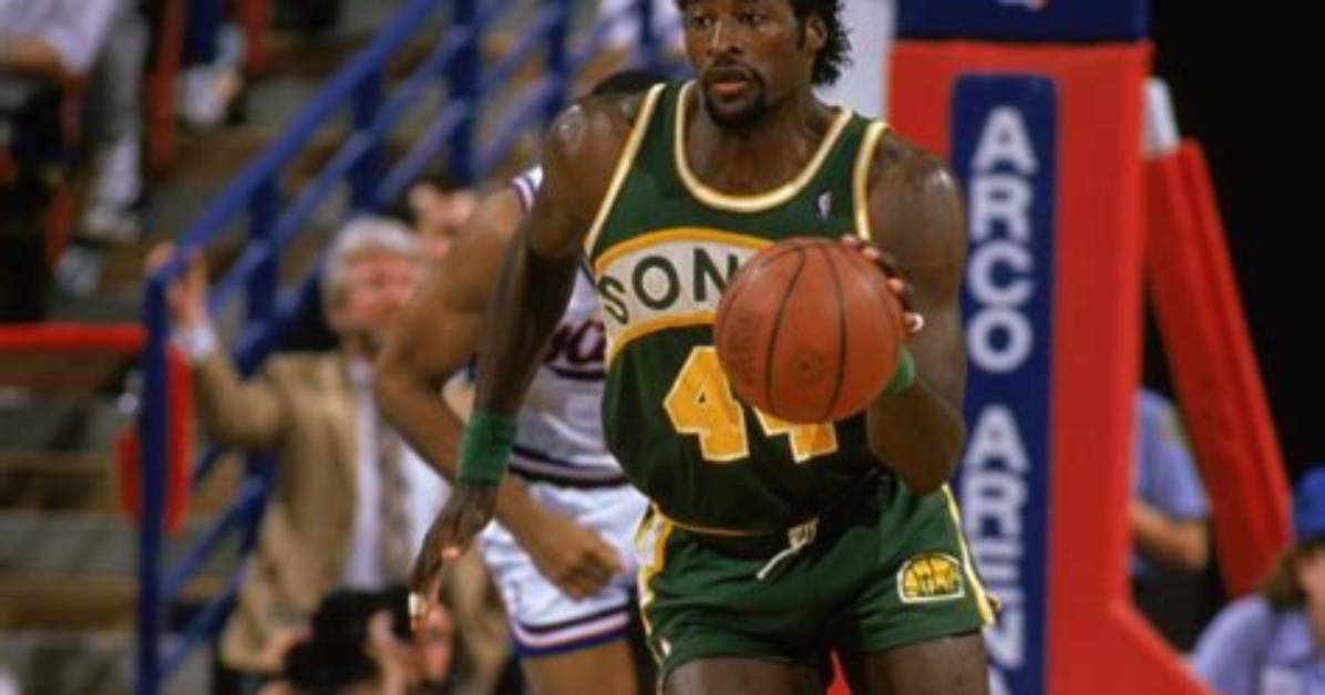 Michael Cage Net Worth, Age, Height, Bio, Birthday, Wiki!