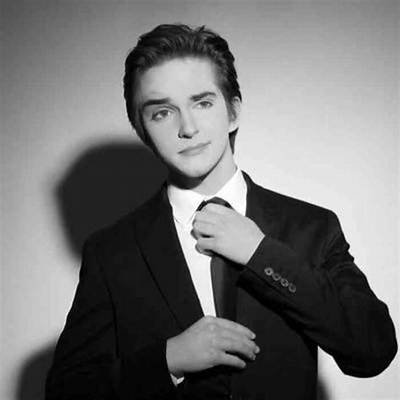 Michael Campayno Net Worth, Age, Height, Bio, Birthday, Wiki!