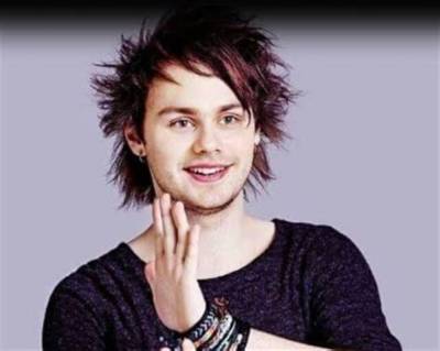 Michael Clifford Net Worth, Age, Height, Bio, Birthday, Wiki!