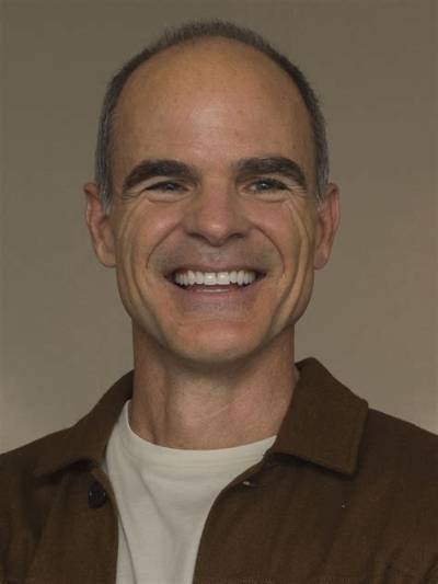 Michael Kelly Net Worth 2024, Age, Height, Bio, Birthday, Wiki!