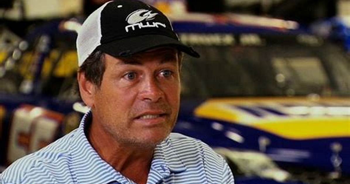 Michael Waltrip Net Worth, Age, Height, Bio, Birthday, Wiki!