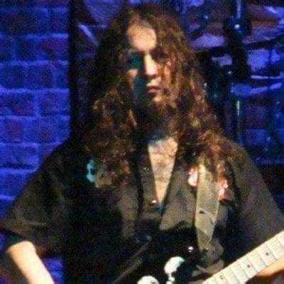 Michael Wilton Net Worth, Age, Height, Bio, Birthday, Wiki!