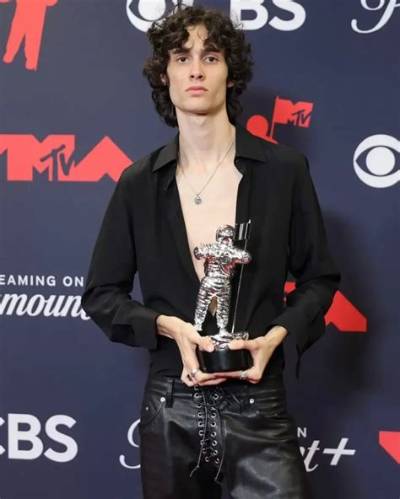 Michel Shane Net Worth, Age, Height, Bio, Birthday, Wiki!
