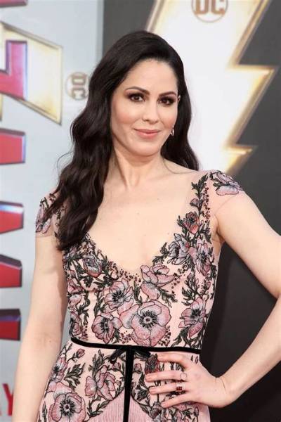 Michelle Borth Net Worth, Age, Height, Bio, Birthday, Wiki!