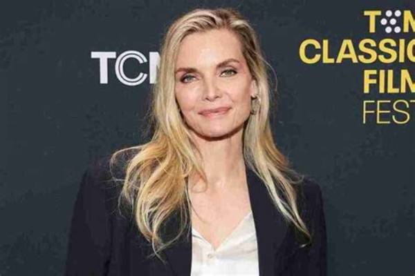 Michelle Pfeiffer Net Worth 2024, Age, Height, Bio, Birthday, Wiki!