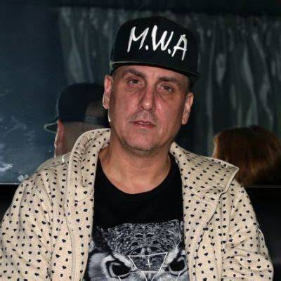Mike Dean Net Worth, Age, Height, Bio, Birthday, Wiki!