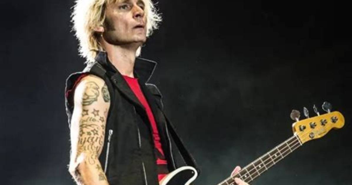 Mike Dirnt - Net Worth, Age, Height, Birthday, Bio, Wiki!