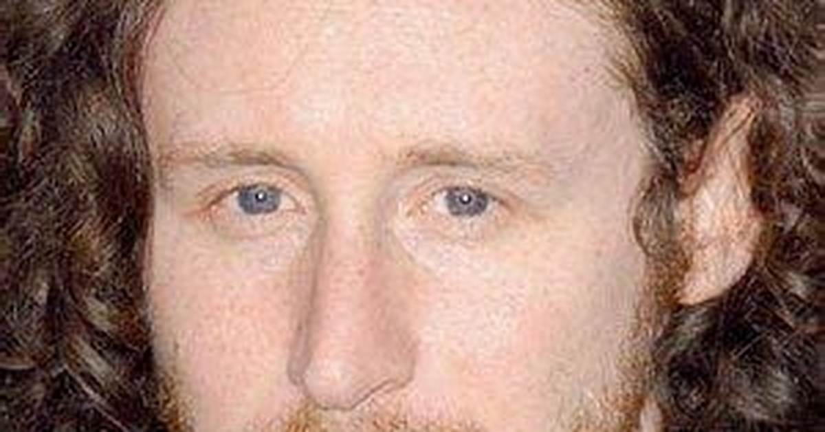 Mike Einziger - Net Worth, Age, Height, Birthday, Bio, Wiki!