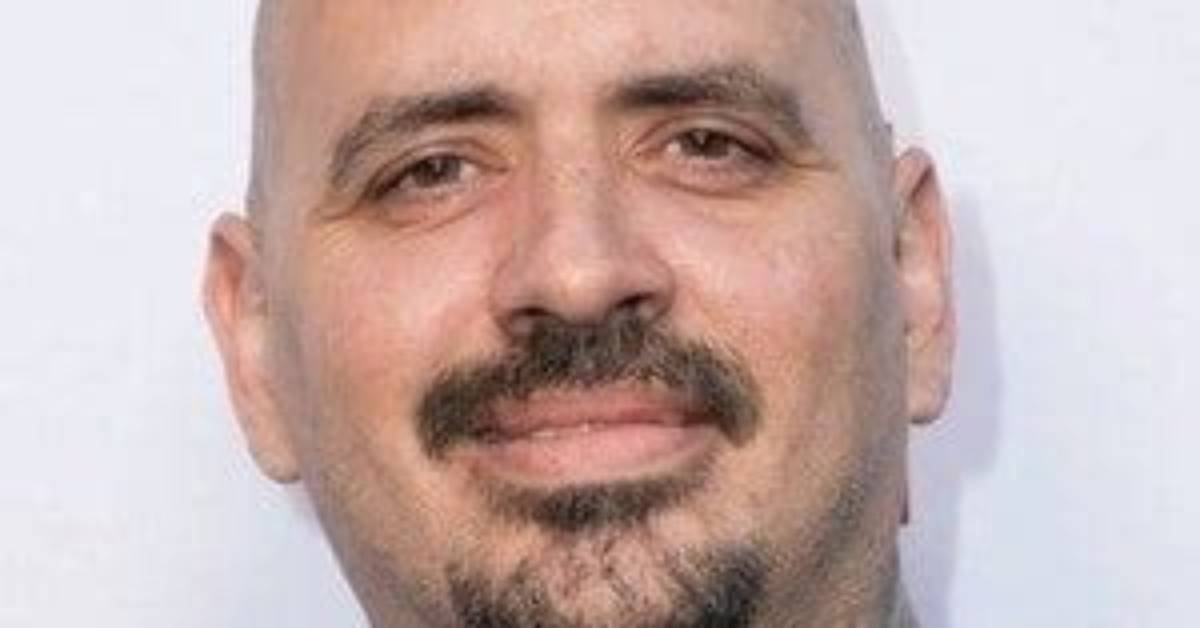 Mike Flores - Net Worth, Age, Height, Birthday, Bio, Wiki!