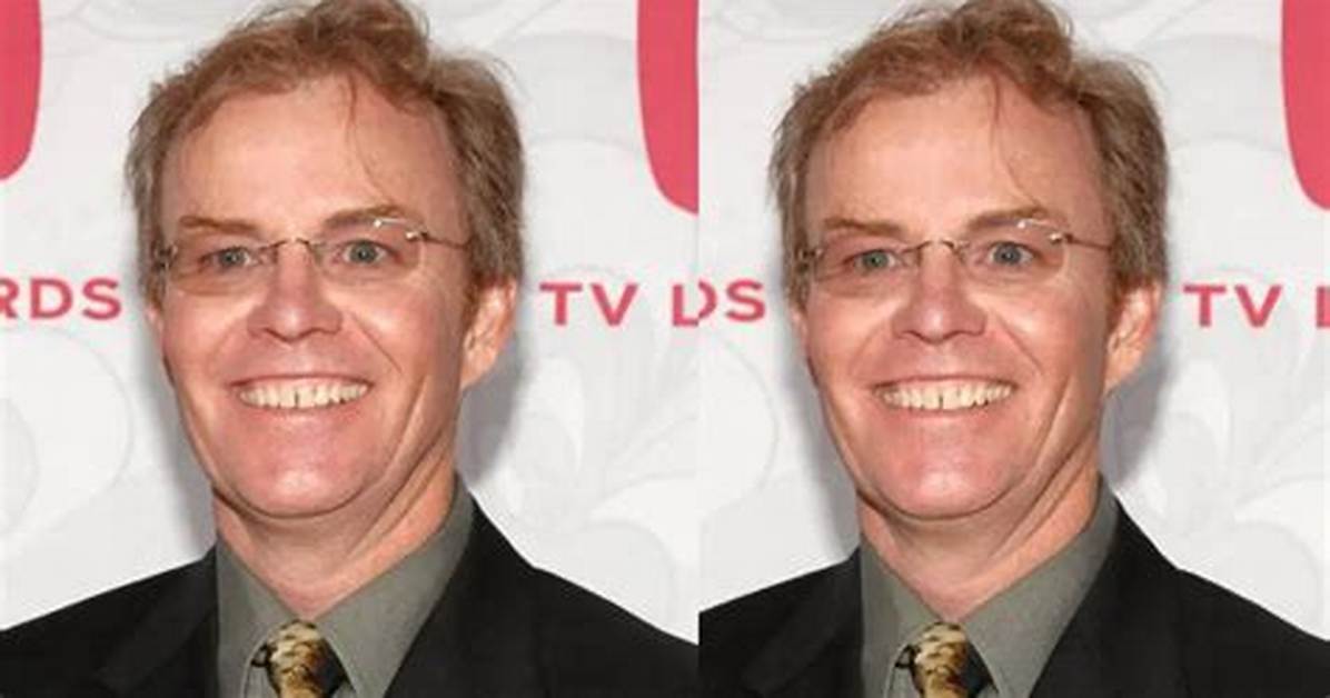 Mike Lookinland Net Worth 2024, Age, Height, Bio, Birthday, Wiki!