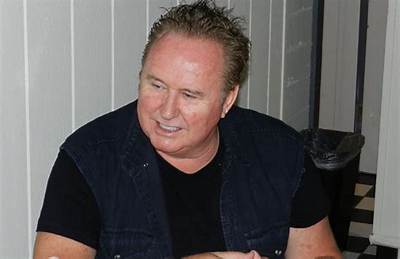 Mike Reno Net Worth, Age, Height, Bio, Birthday, Wiki!