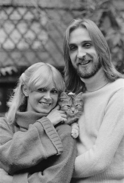 Mike Rutherford Net Worth, Age, Height, Bio, Birthday, Wiki!