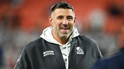 Mike Vrabel Net Worth, Age, Height, Bio, Birthday, Wiki!