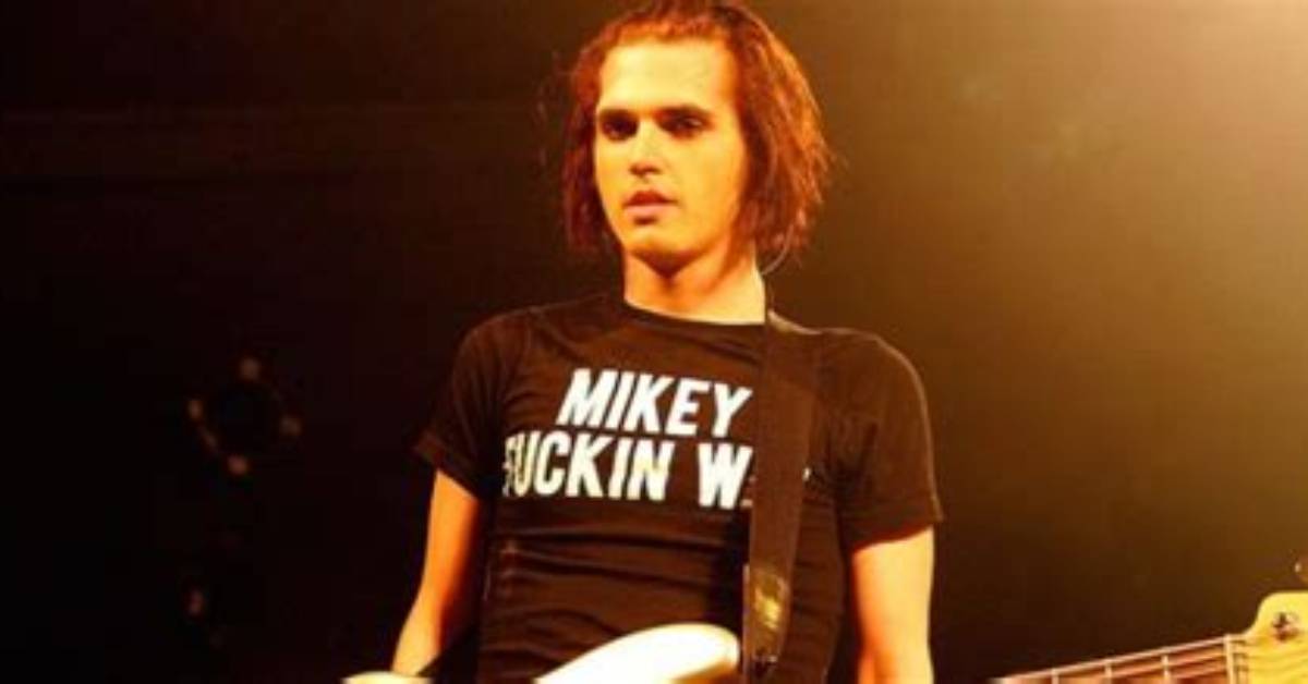 Mikey Way Net Worth, Age, Height, Bio, Birthday, Wiki!