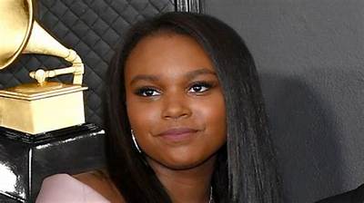 Miley Justine Simmons Net Worth, Age, Height, Bio, Birthday, Wiki!