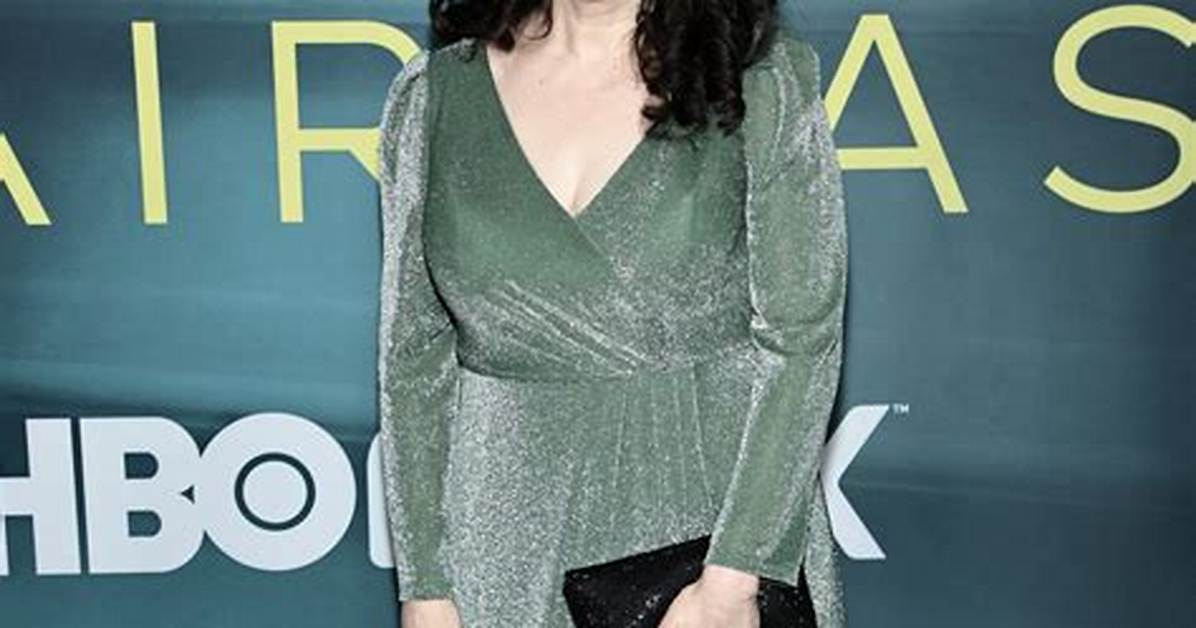 Mimi Alvarado - Net Worth, Age, Height, Birthday, Bio, Wiki!