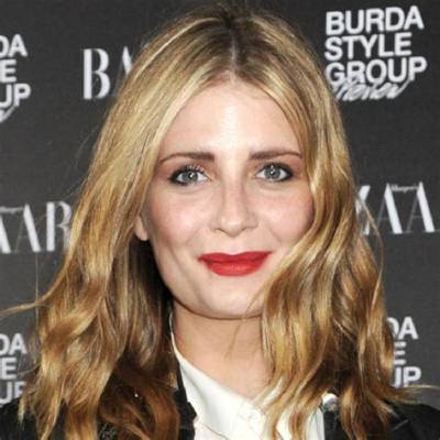 Mischa Barton Net Worth, Age, Height, Bio, Birthday, Wiki!