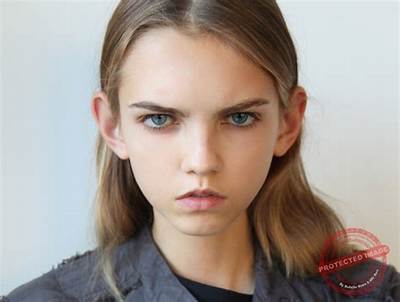 Molly Bair - Net Worth, Age, Height, Birthday, Bio, Wiki!