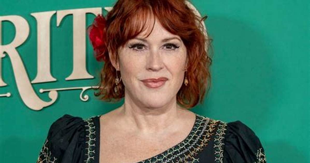 Molly Ringwald Net Worth, Age, Height, Bio, Birthday, Wiki!
