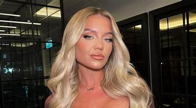 Molly Smith - Net Worth, Age, Height, Birthday, Bio, Wiki!