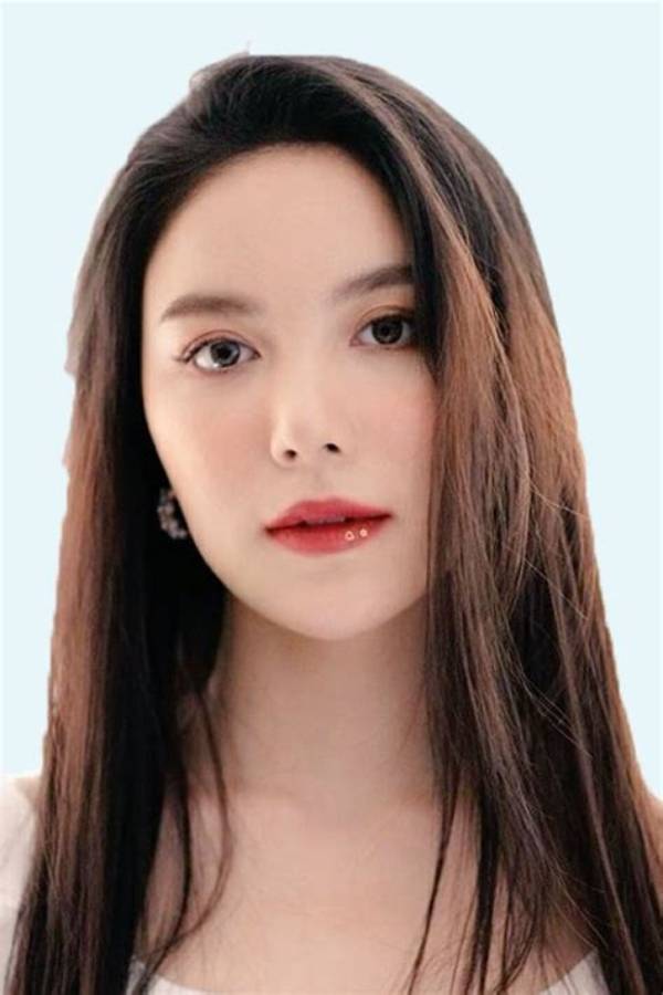 Mook Worranit Thawornwong - Net Worth, Age, Height, Birthday, Bio, Wiki!