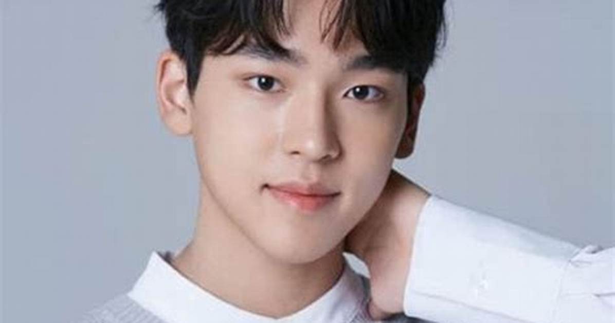 Moon Sung-Hyun - Net Worth, Age, Height, Birthday, Bio, Wiki!
