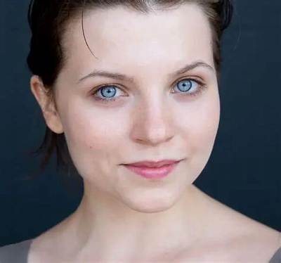 Nadezhda Dubovitskaya - Net Worth, Age, Height, Birthday, Bio, Wiki!