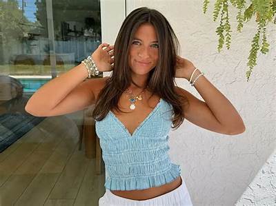 Natalie Gold Net Worth, Age, Height, Bio, Birthday, Wiki!