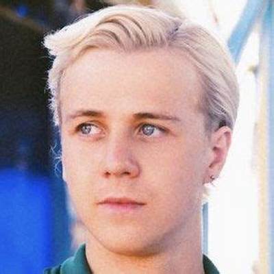 Nathan Lambert - Net Worth, Age, Height, Birthday, Bio, Wiki!