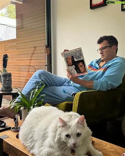 Nathan the Cat Lady - Net Worth, Age, Height, Birthday, Bio, Wiki!